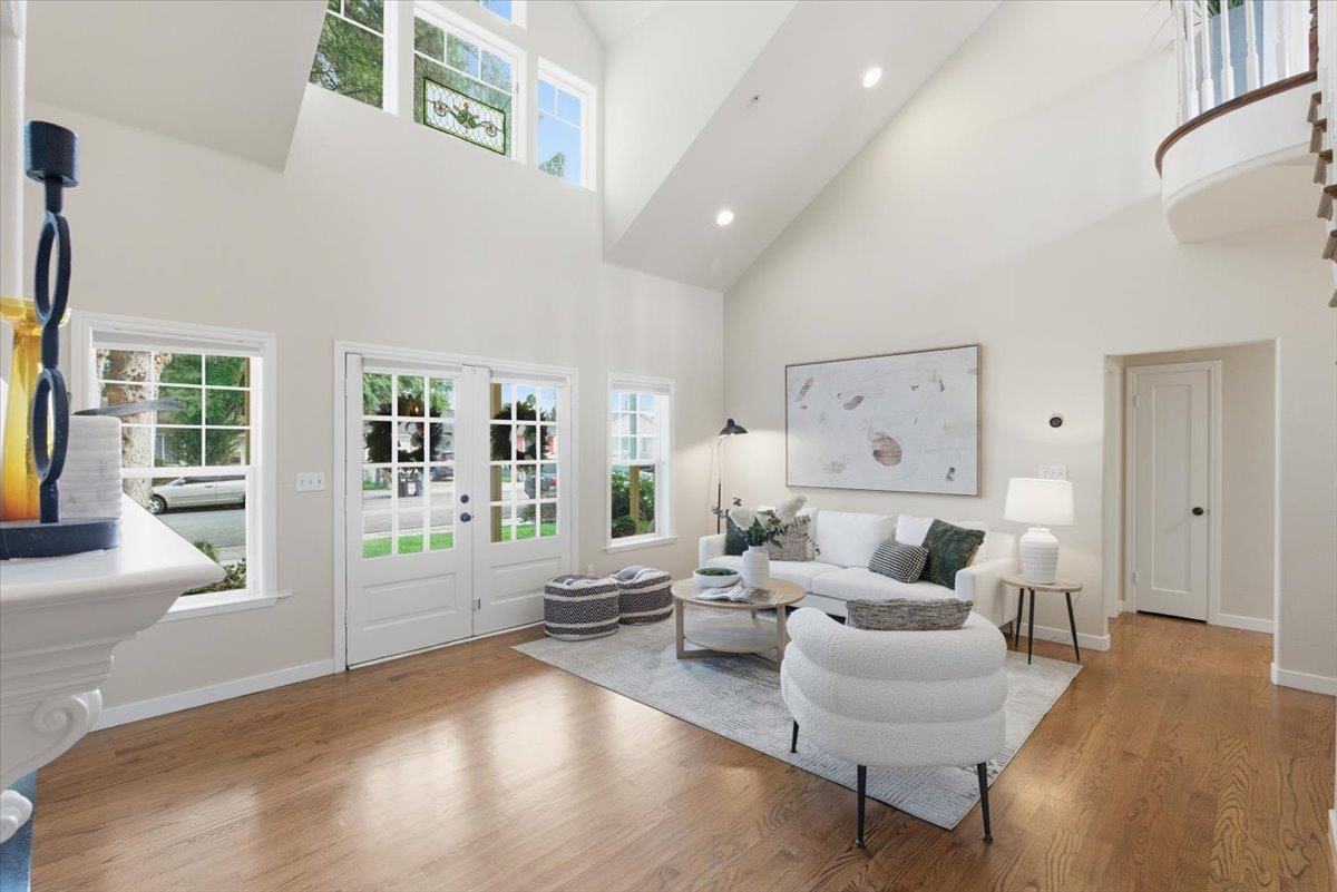 Detail Gallery Image 5 of 21 For 565 Waite Ave, Sunnyvale,  CA 94085 - 3 Beds | 2 Baths