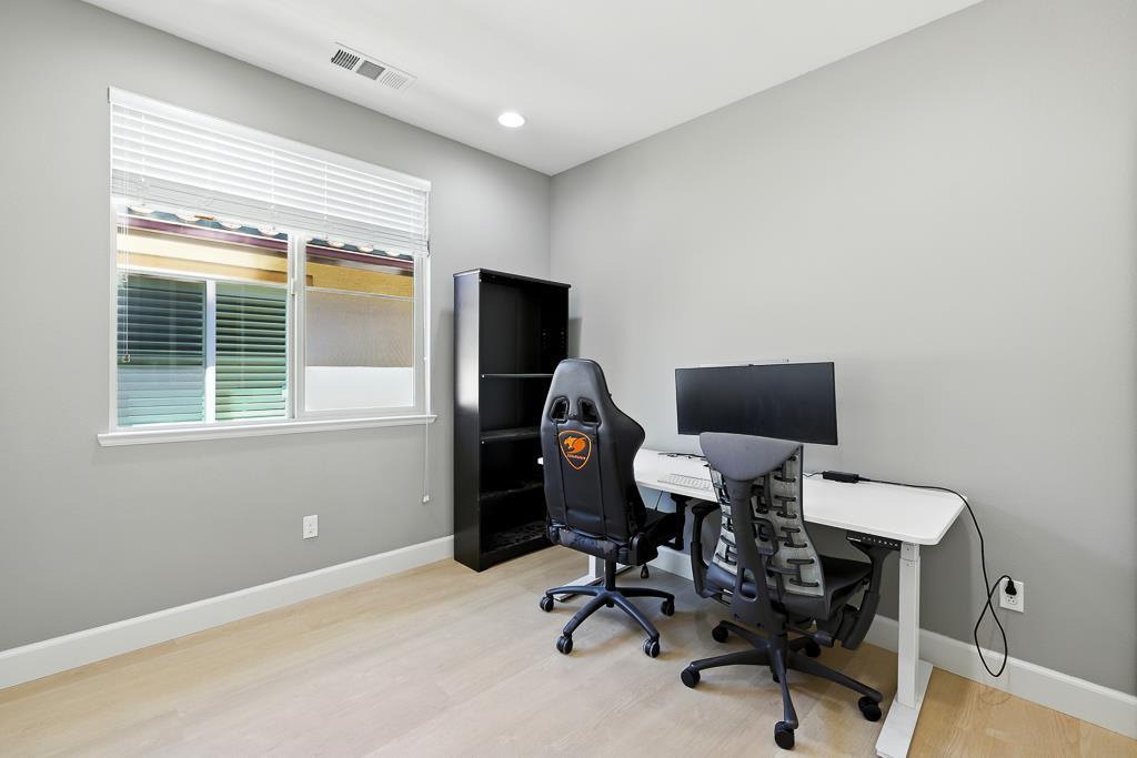 Detail Gallery Image 20 of 34 For 316 Fair Oaks Ave, Sunnyvale,  CA 94085 - 4 Beds | 3/1 Baths