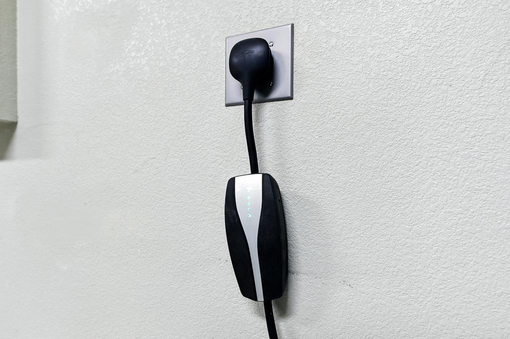 Detail Gallery Image 27 of 34 For 316 Fair Oaks Ave, Sunnyvale,  CA 94085 - 4 Beds | 3/1 Baths