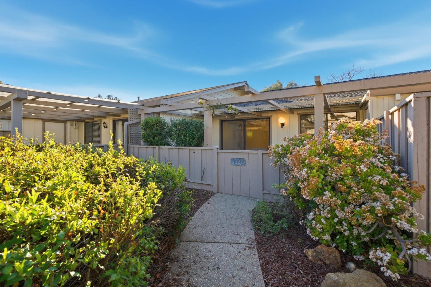 Detail Gallery Image 6 of 51 For 5092 Cribari Pl, San Jose,  CA 95135 - 1 Beds | 1 Baths