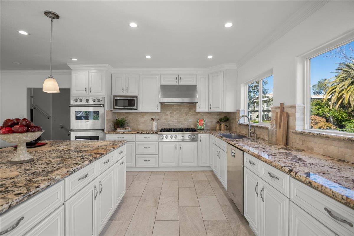 Detail Gallery Image 15 of 61 For 85 Prospect Ave, Los Gatos,  CA 95030 - 4 Beds | 4 Baths