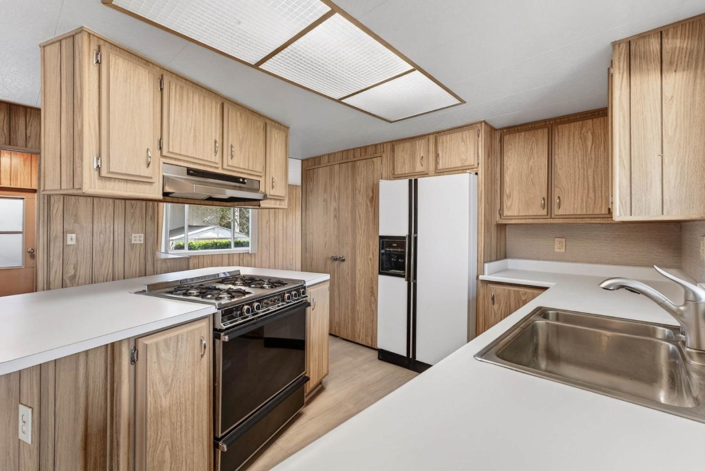 Detail Gallery Image 12 of 31 For 19690 N. Hwy 99 #110,  Acampo,  CA 95220 - 2 Beds | 2 Baths