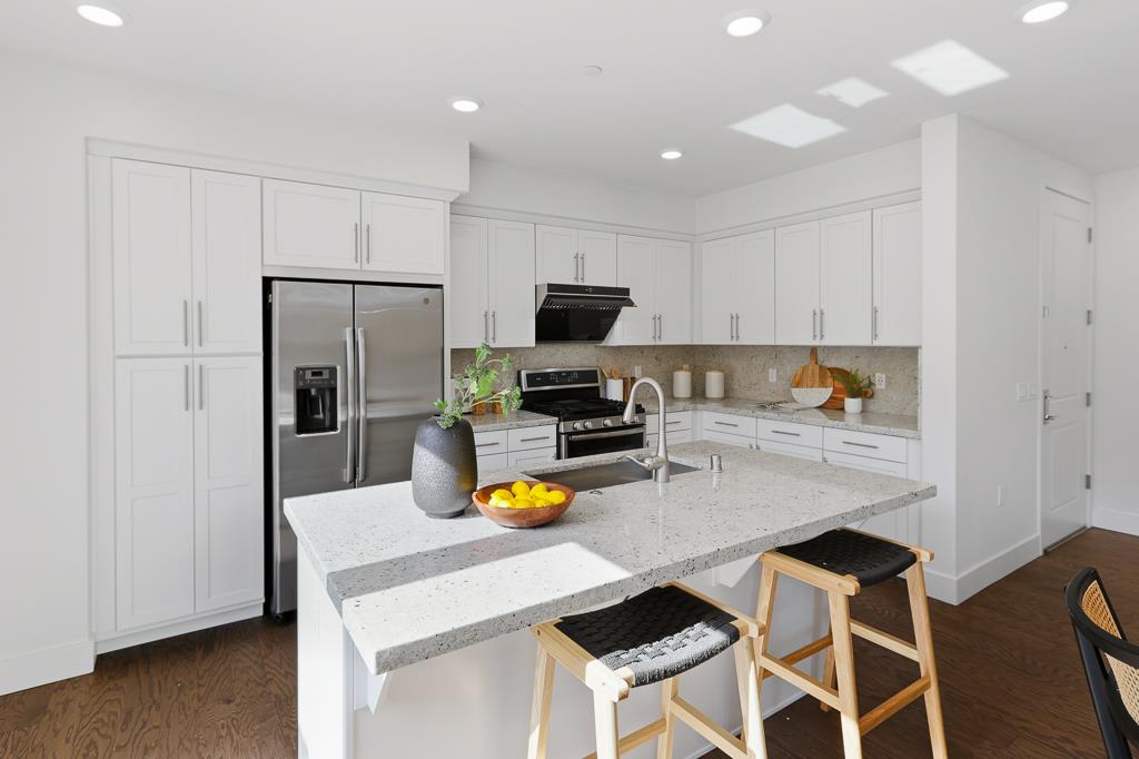 Detail Gallery Image 11 of 62 For 1625 Delano St #23,  Milpitas,  CA 95035 - 3 Beds | 2/1 Baths