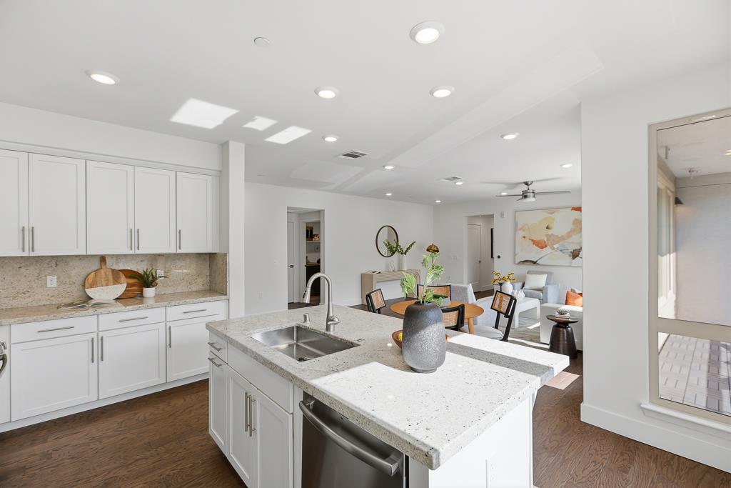 Detail Gallery Image 14 of 62 For 1625 Delano St #23,  Milpitas,  CA 95035 - 3 Beds | 2/1 Baths