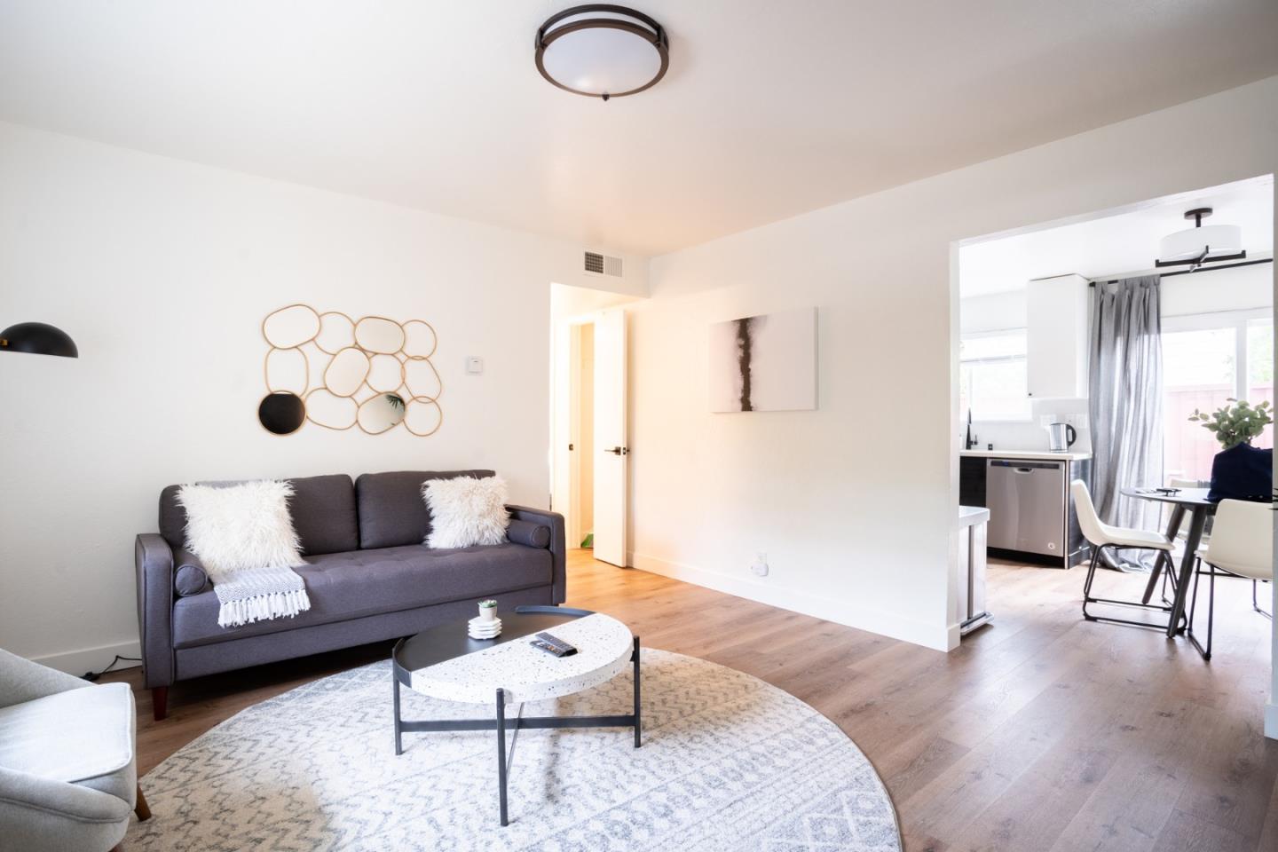 Detail Gallery Image 6 of 25 For 128 E Reed St, San Jose,  CA 95112 - – Beds | – Baths