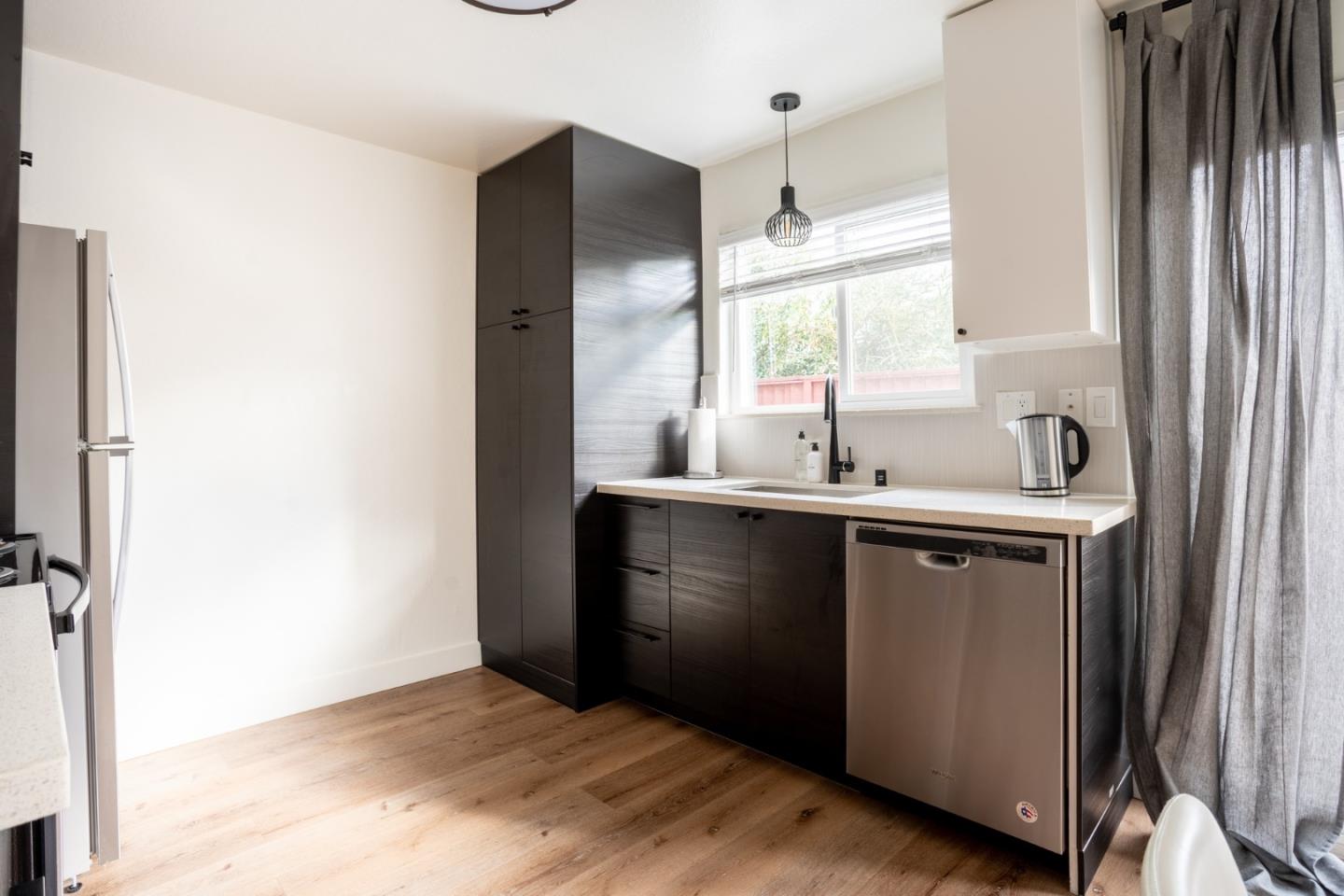 Detail Gallery Image 9 of 25 For 128 E Reed St, San Jose,  CA 95112 - – Beds | – Baths