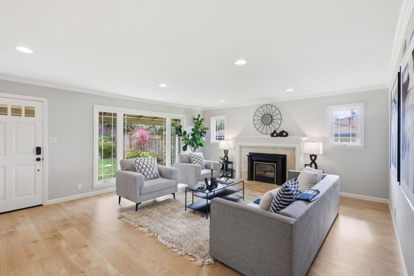 Detail Gallery Image 11 of 46 For 2404 Cipriani Blvd, Belmont,  CA 94002 - 3 Beds | 1 Baths