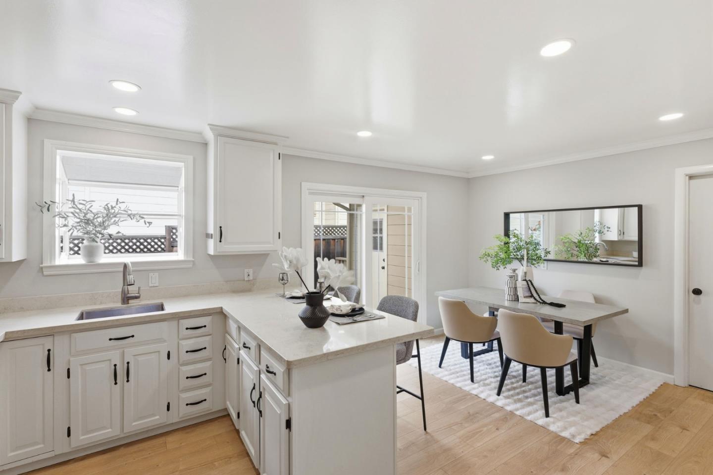 Detail Gallery Image 19 of 46 For 2404 Cipriani Blvd, Belmont,  CA 94002 - 3 Beds | 1 Baths