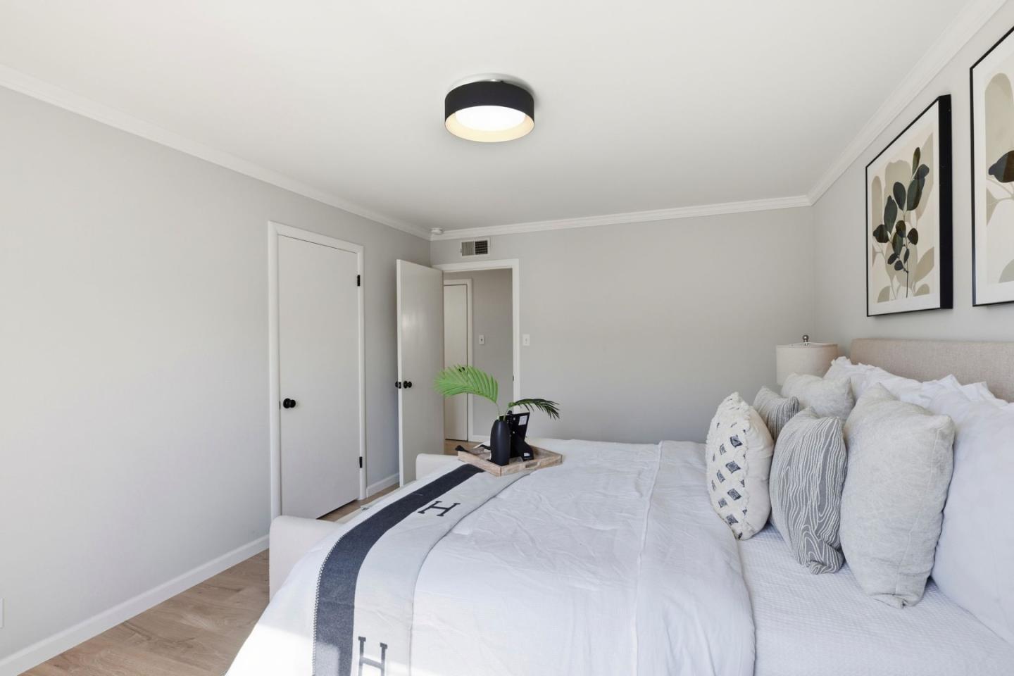 Detail Gallery Image 29 of 46 For 2404 Cipriani Blvd, Belmont,  CA 94002 - 3 Beds | 1 Baths