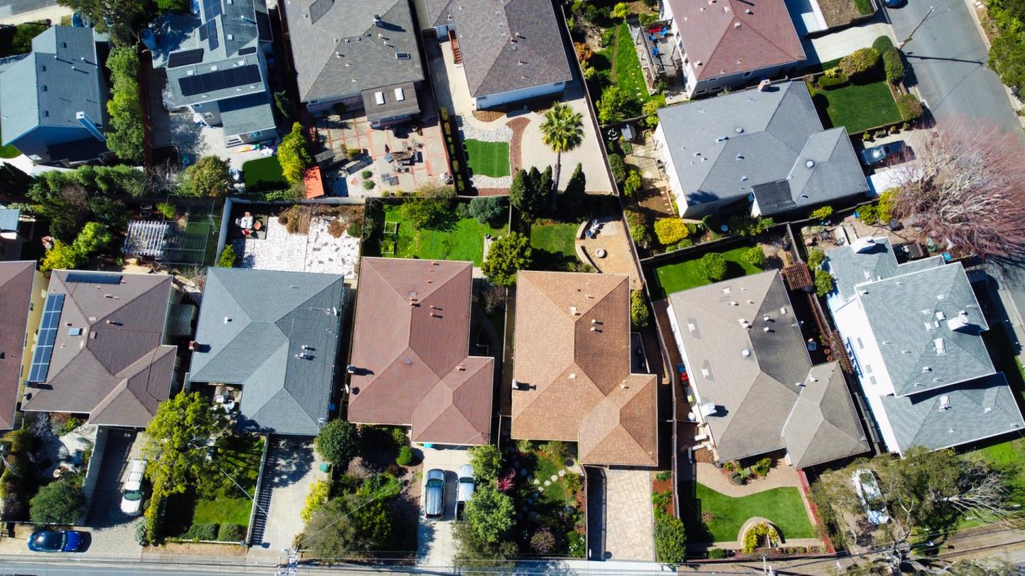 Detail Gallery Image 43 of 46 For 2404 Cipriani Blvd, Belmont,  CA 94002 - 3 Beds | 1 Baths