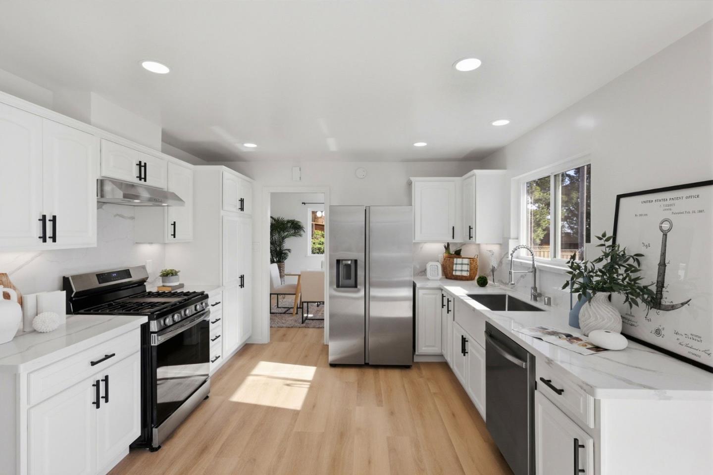 Detail Gallery Image 16 of 51 For 3395 Melendy Dr, San Carlos,  CA 94070 - 3 Beds | 2 Baths