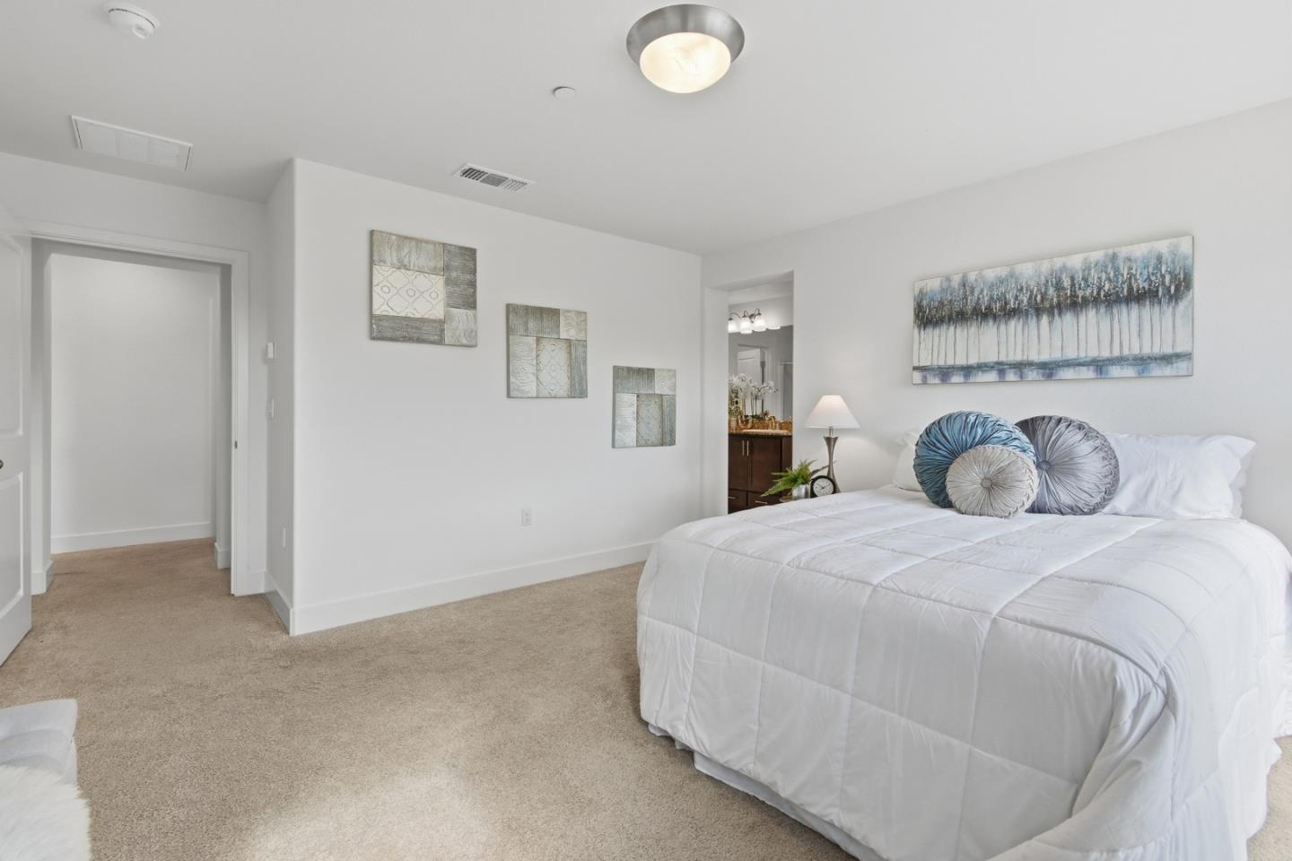 Detail Gallery Image 17 of 38 For 121 Mountaintop Ave, Hayward,  CA 94544 - 3 Beds | 2/1 Baths