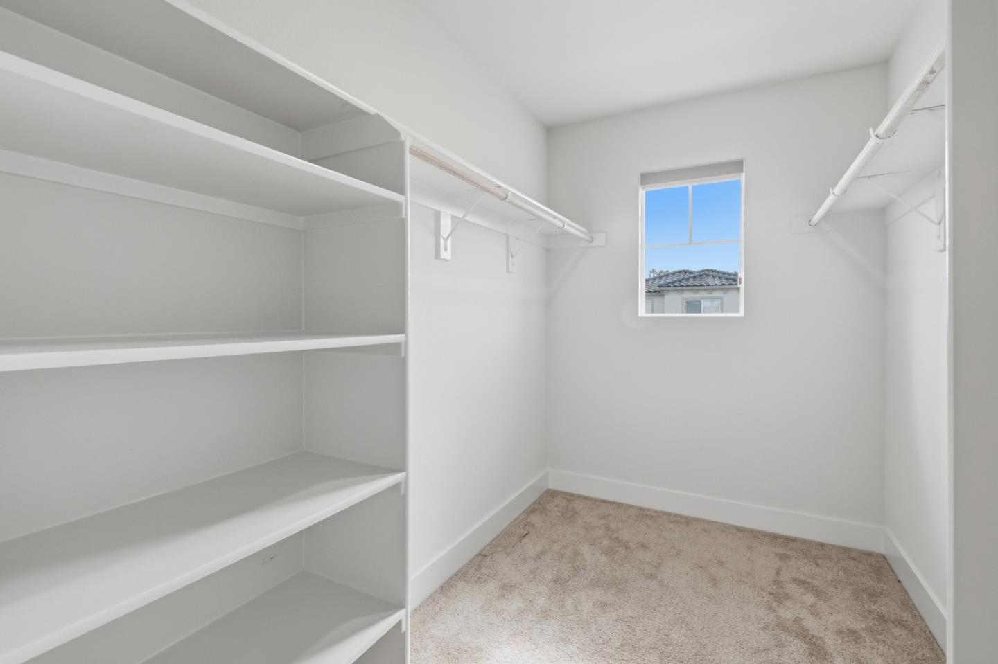 Detail Gallery Image 19 of 38 For 121 Mountaintop Ave, Hayward,  CA 94544 - 3 Beds | 2/1 Baths