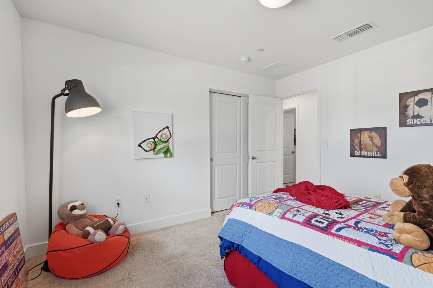 Detail Gallery Image 24 of 38 For 121 Mountaintop Ave, Hayward,  CA 94544 - 3 Beds | 2/1 Baths