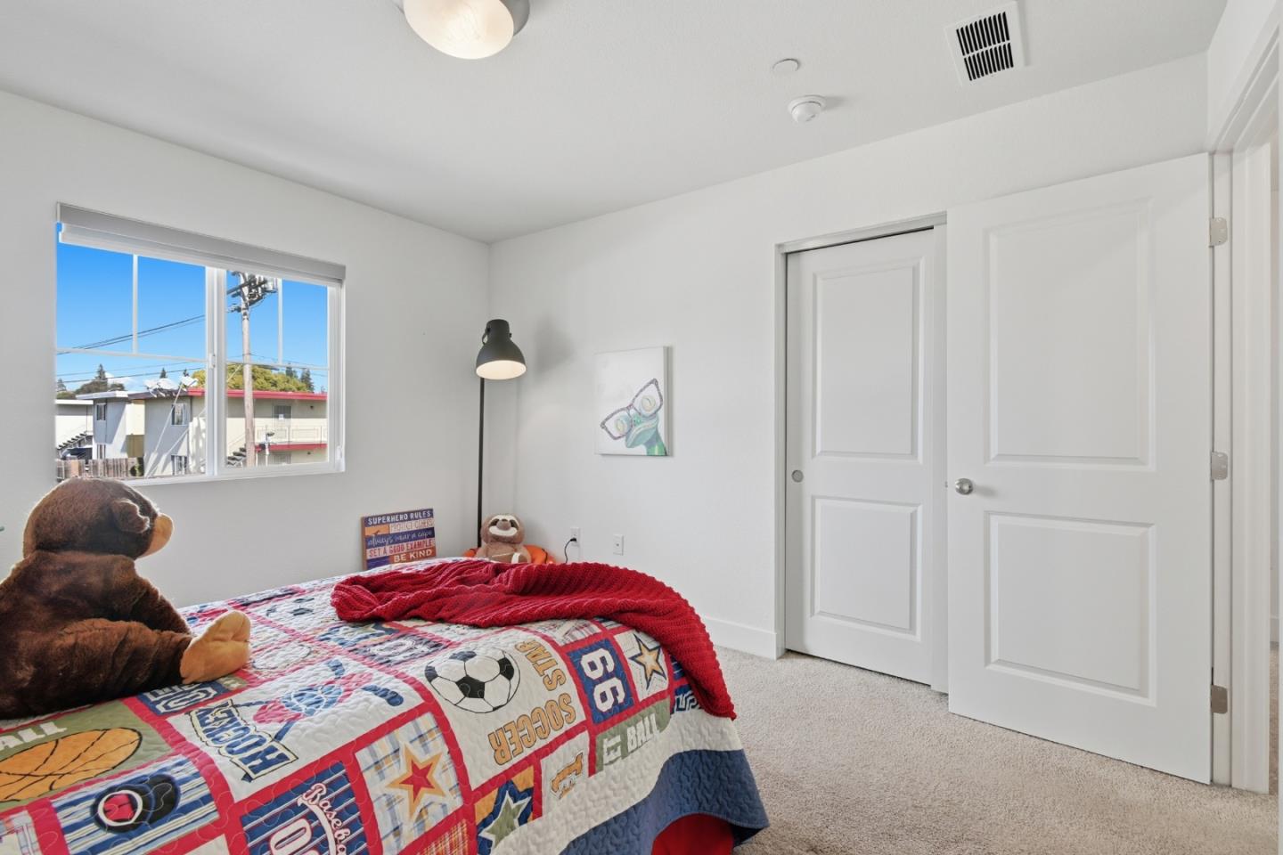 Detail Gallery Image 25 of 38 For 121 Mountaintop Ave, Hayward,  CA 94544 - 3 Beds | 2/1 Baths