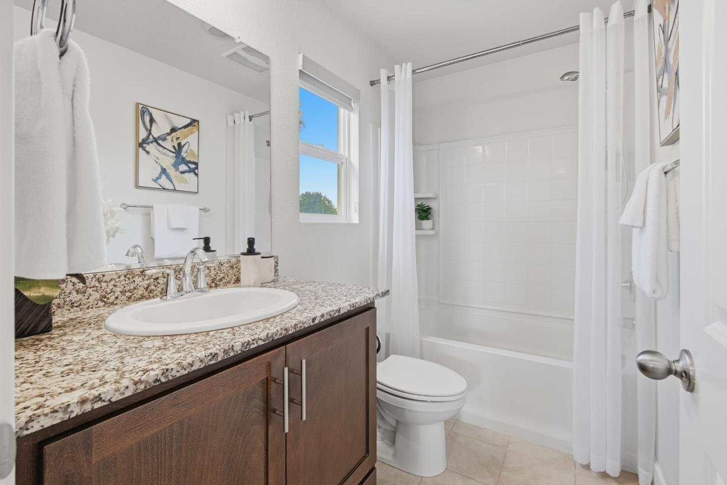 Detail Gallery Image 29 of 38 For 121 Mountaintop Ave, Hayward,  CA 94544 - 3 Beds | 2/1 Baths