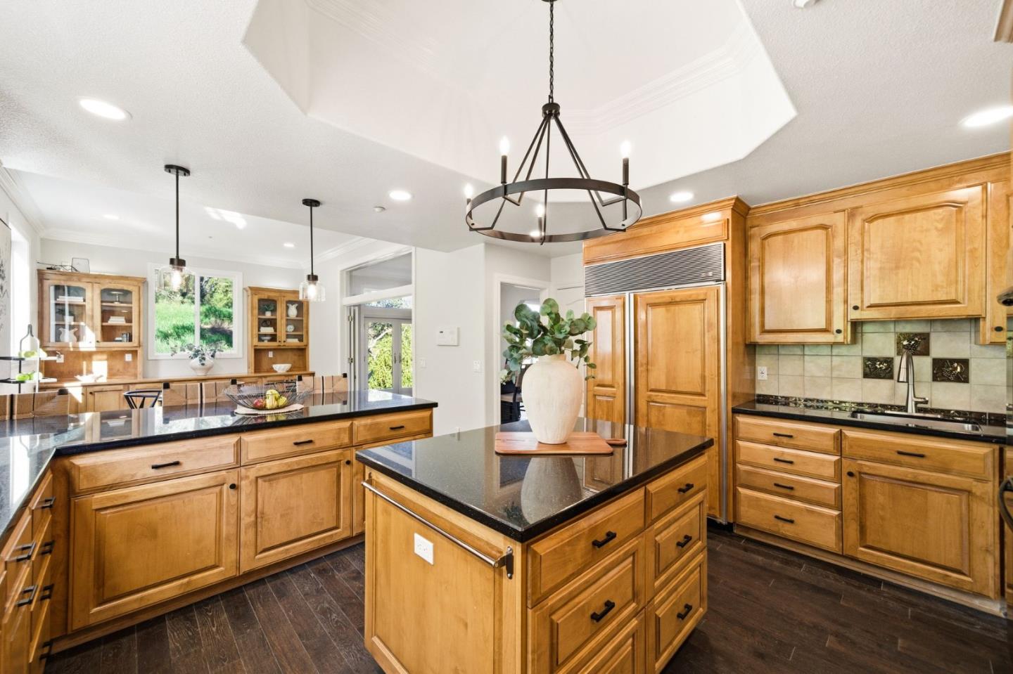 Detail Gallery Image 16 of 80 For 18400 Lakeview Ct, Los Gatos,  CA 95033 - 6 Beds | 4/2 Baths