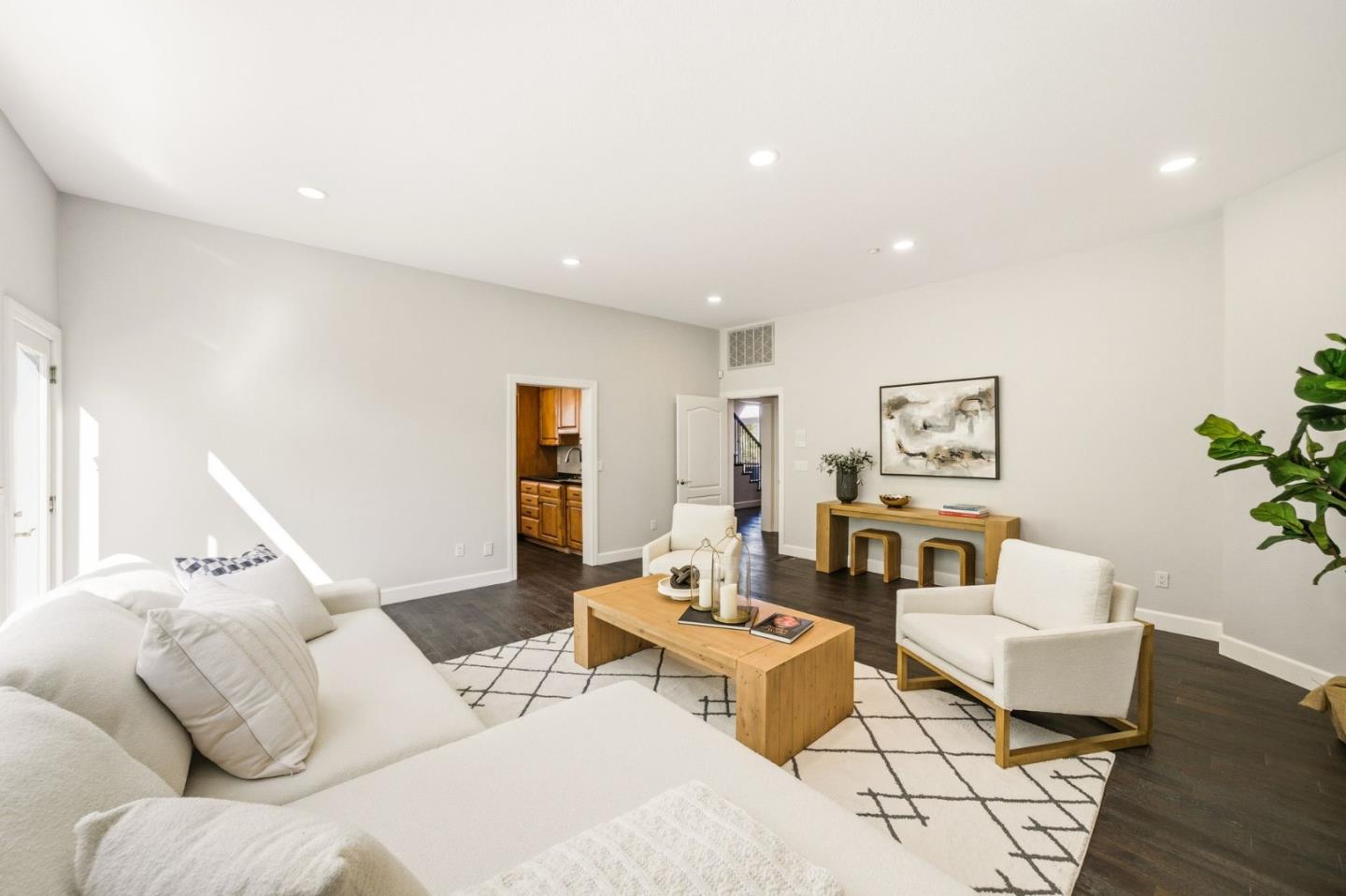 Detail Gallery Image 20 of 80 For 18400 Lakeview Ct, Los Gatos,  CA 95033 - 6 Beds | 4/2 Baths