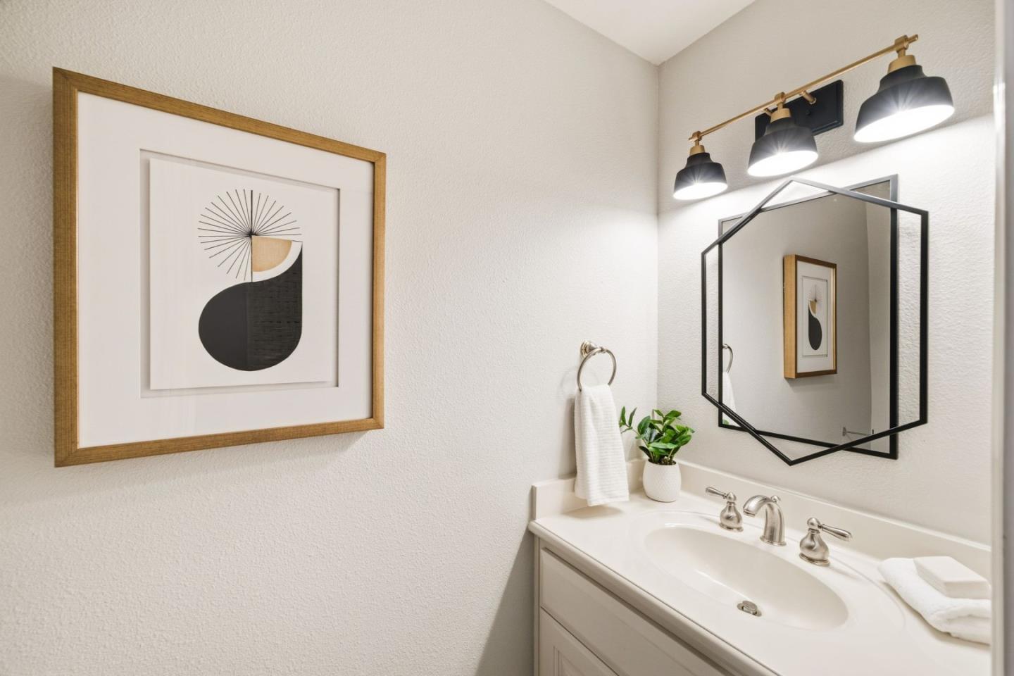 Detail Gallery Image 60 of 80 For 18400 Lakeview Ct, Los Gatos,  CA 95033 - 6 Beds | 4/2 Baths