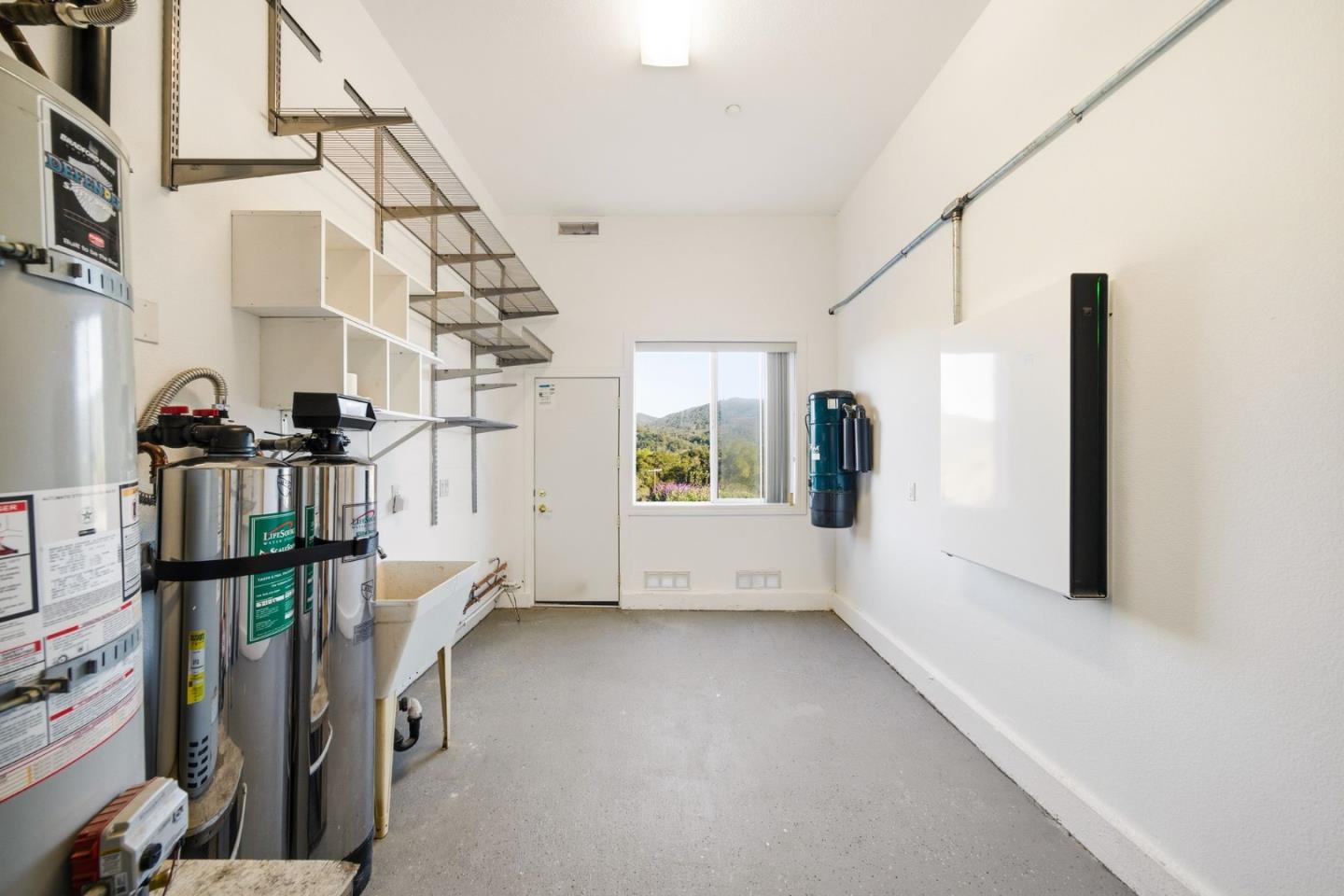 Detail Gallery Image 63 of 80 For 18400 Lakeview Ct, Los Gatos,  CA 95033 - 6 Beds | 4/2 Baths