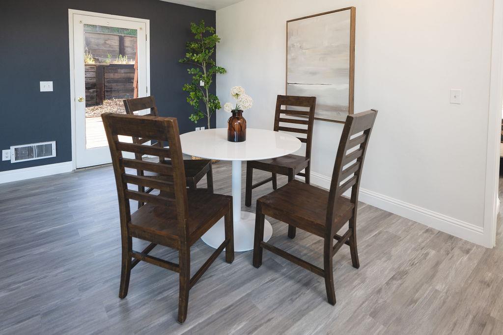 Detail Gallery Image 11 of 26 For 451 Laureles Grade Rd, Carmel Valley,  CA 93924 - 3 Beds | 2/1 Baths