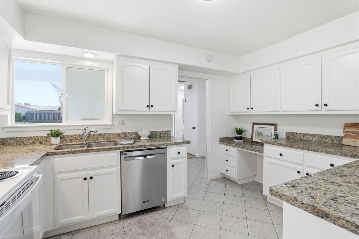 Detail Gallery Image 10 of 41 For 2322 Meridian Ave, San Jose,  CA 95124 - – Beds | – Baths