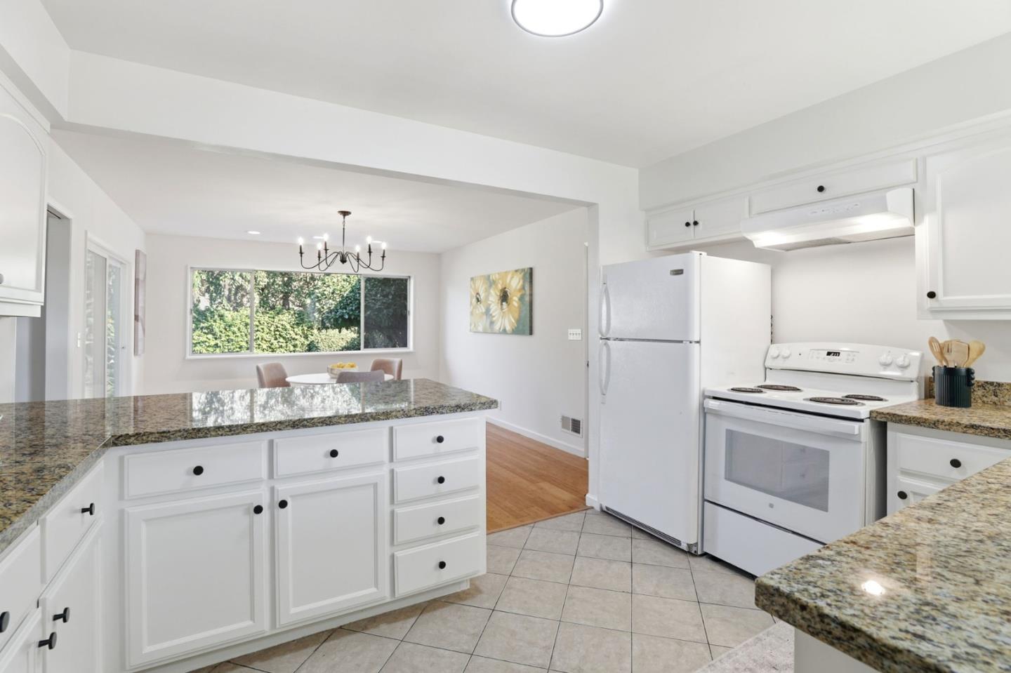 Detail Gallery Image 11 of 41 For 2322 Meridian Ave, San Jose,  CA 95124 - – Beds | – Baths