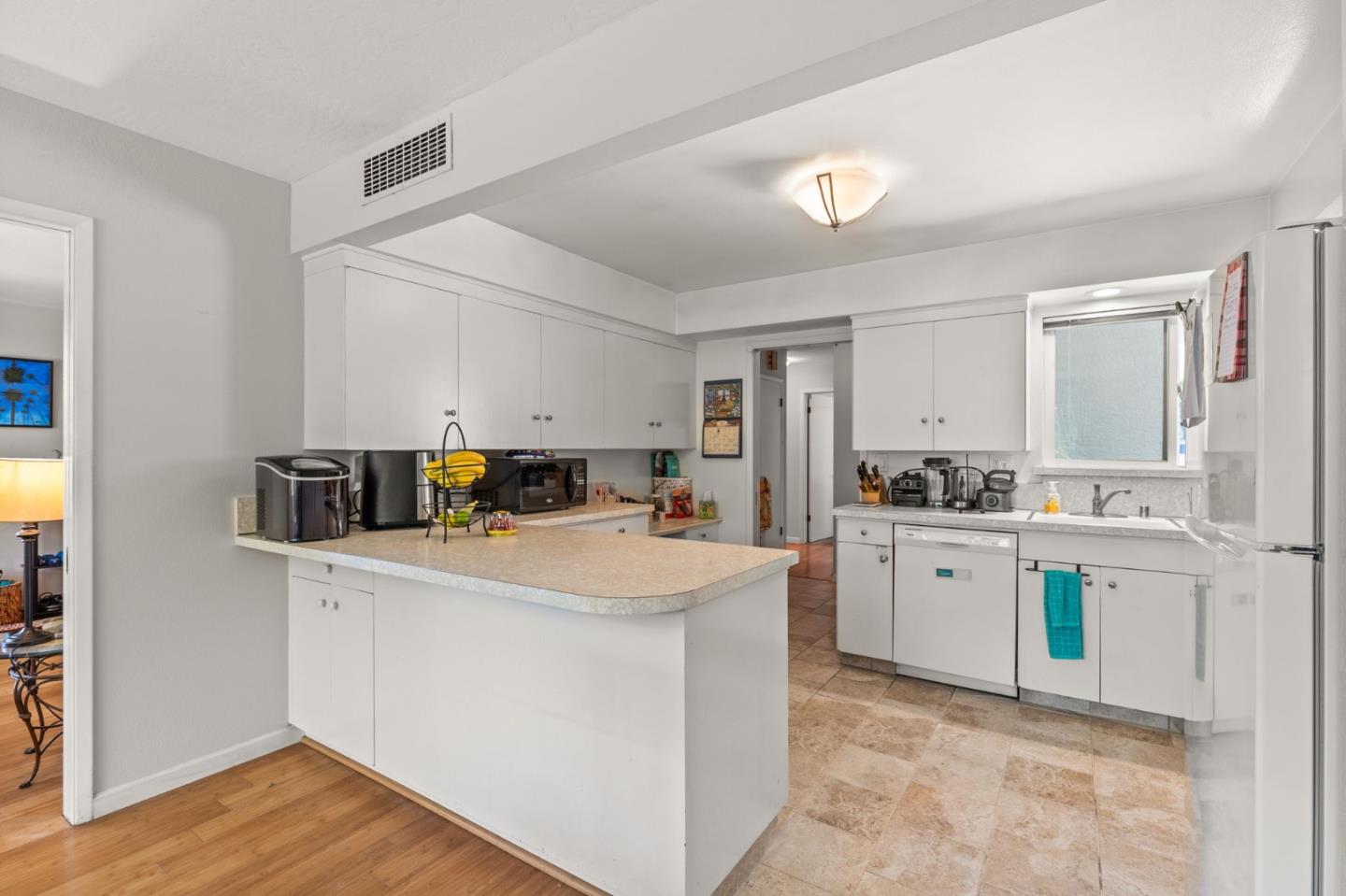 Detail Gallery Image 27 of 41 For 2322 Meridian Ave, San Jose,  CA 95124 - – Beds | – Baths