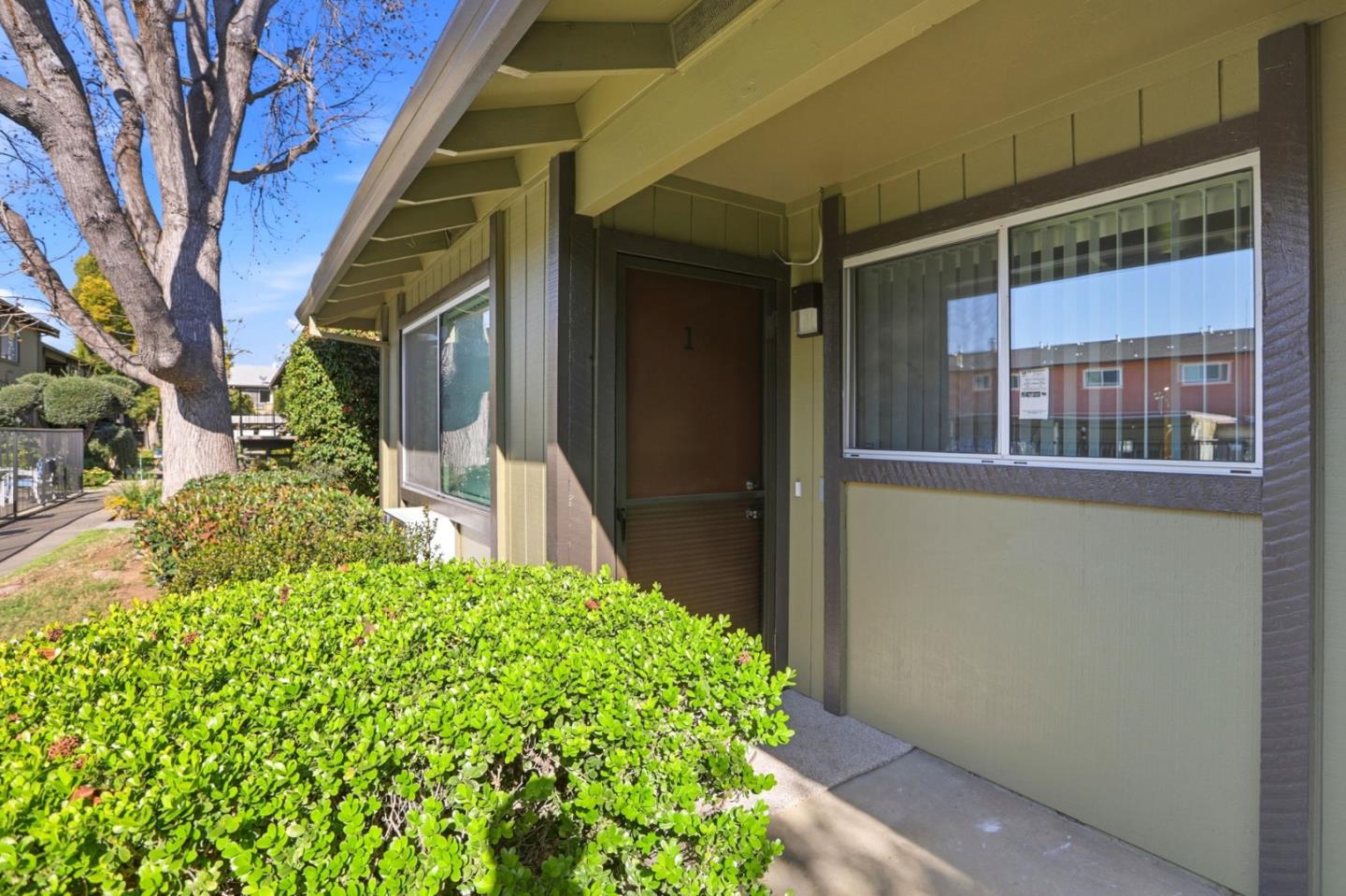 Detail Gallery Image 3 of 24 For 1336 Fruitdale Ave, San Jose,  CA 95126 - – Beds | – Baths