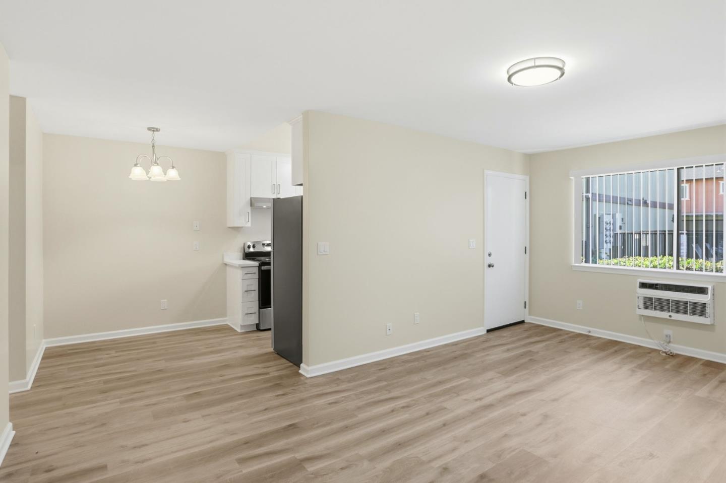 Detail Gallery Image 4 of 24 For 1336 Fruitdale Ave, San Jose,  CA 95126 - – Beds | – Baths