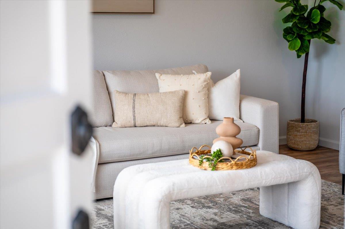 Detail Gallery Image 13 of 69 For 277 Young Cir, Marina,  CA 93933 - 4 Beds | 2 Baths