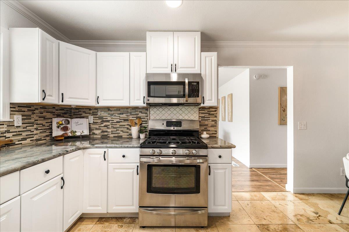 Detail Gallery Image 27 of 69 For 277 Young Cir, Marina,  CA 93933 - 4 Beds | 2 Baths