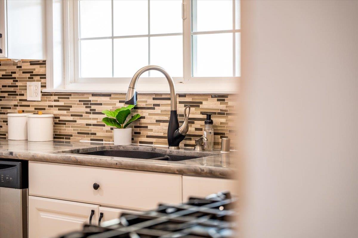 Detail Gallery Image 28 of 69 For 277 Young Cir, Marina,  CA 93933 - 4 Beds | 2 Baths