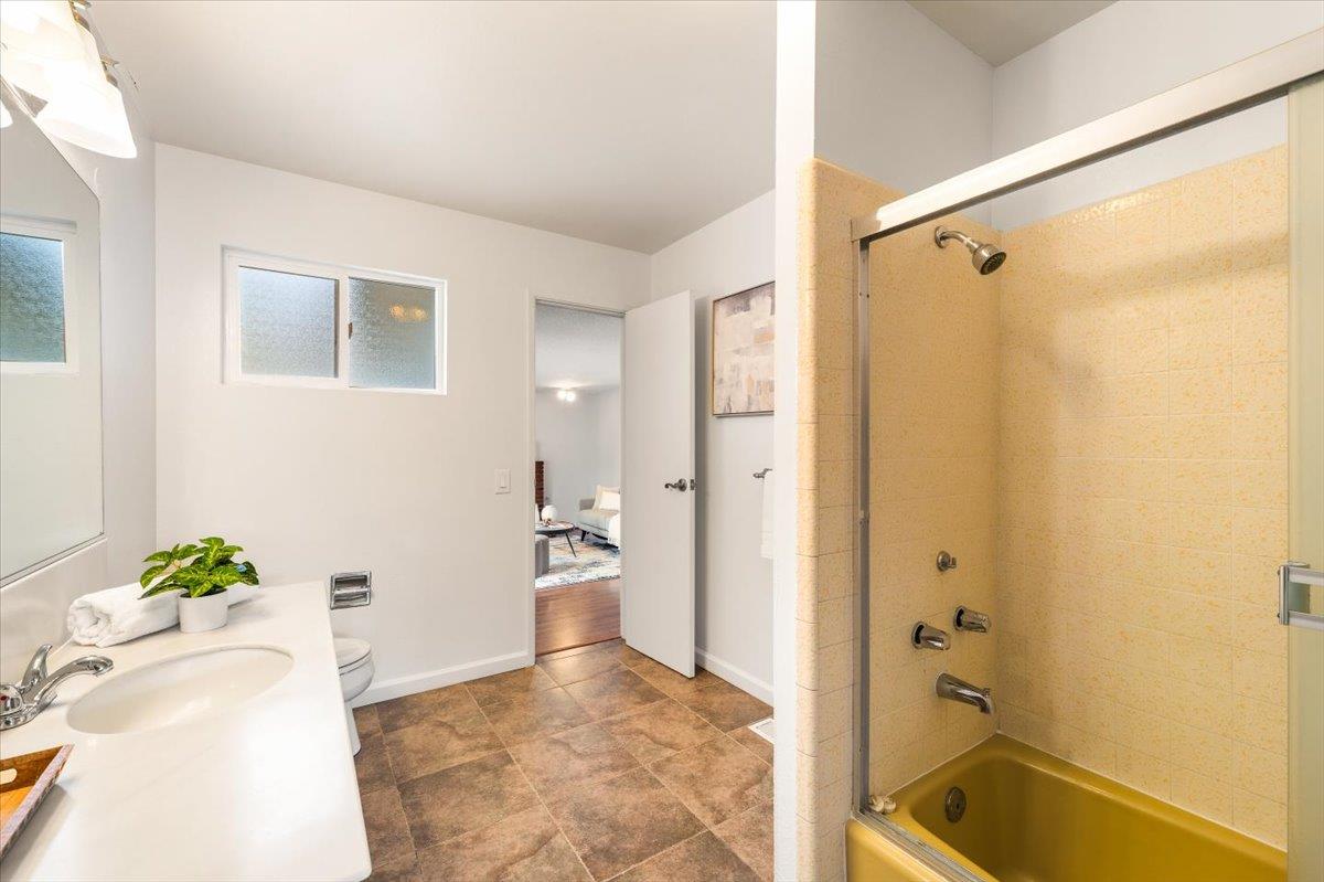 Detail Gallery Image 40 of 69 For 277 Young Cir, Marina,  CA 93933 - 4 Beds | 2 Baths