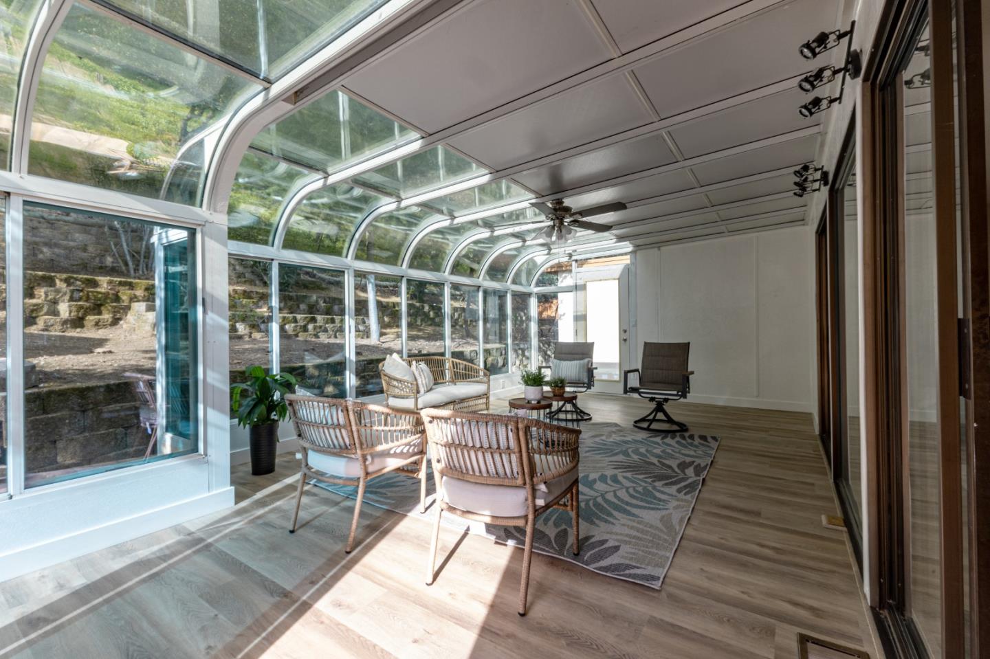 Detail Gallery Image 12 of 28 For 4030 Saint Marys St, Martinez,  CA 94553 - 3 Beds | 2 Baths