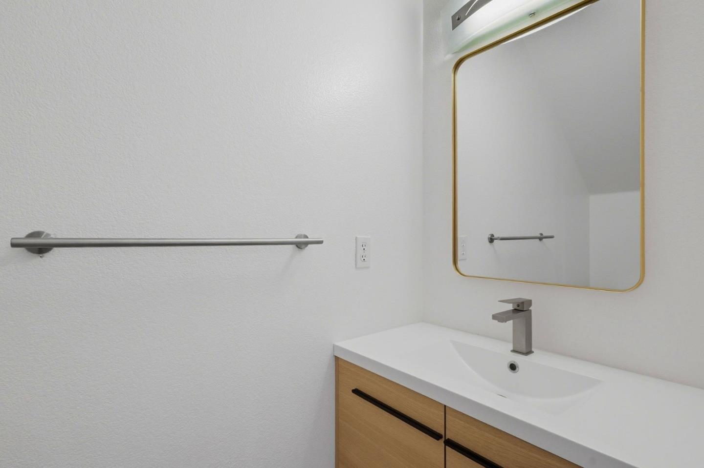 Detail Gallery Image 20 of 28 For 14 Orange Blossom Way, Watsonville,  CA 95076 - 3 Beds | 2/1 Baths