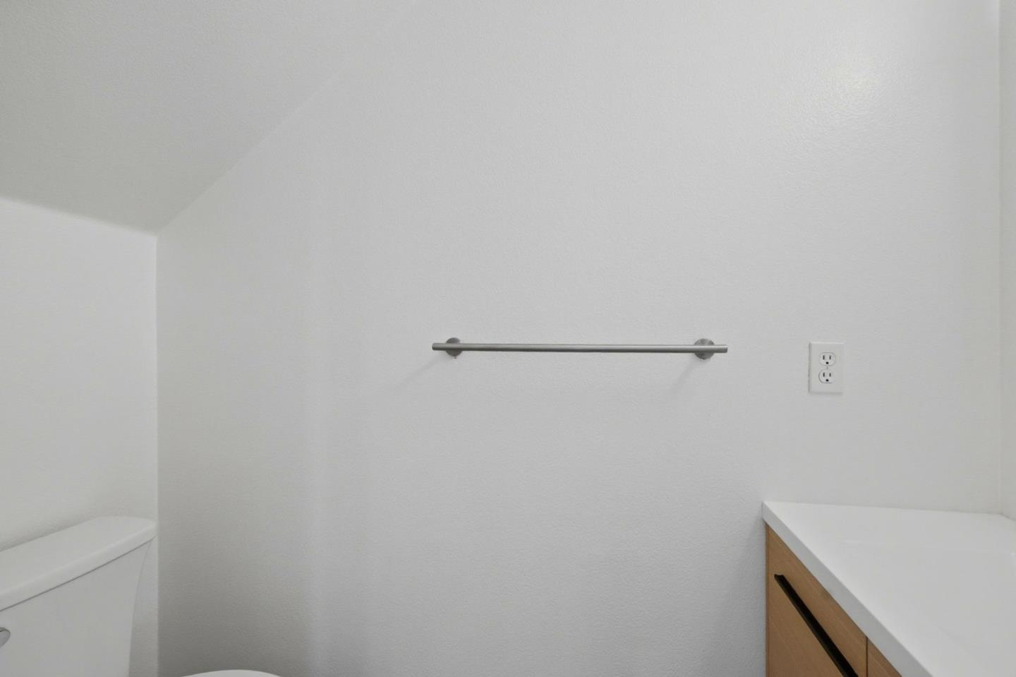 Detail Gallery Image 21 of 28 For 14 Orange Blossom Way, Watsonville,  CA 95076 - 3 Beds | 2/1 Baths