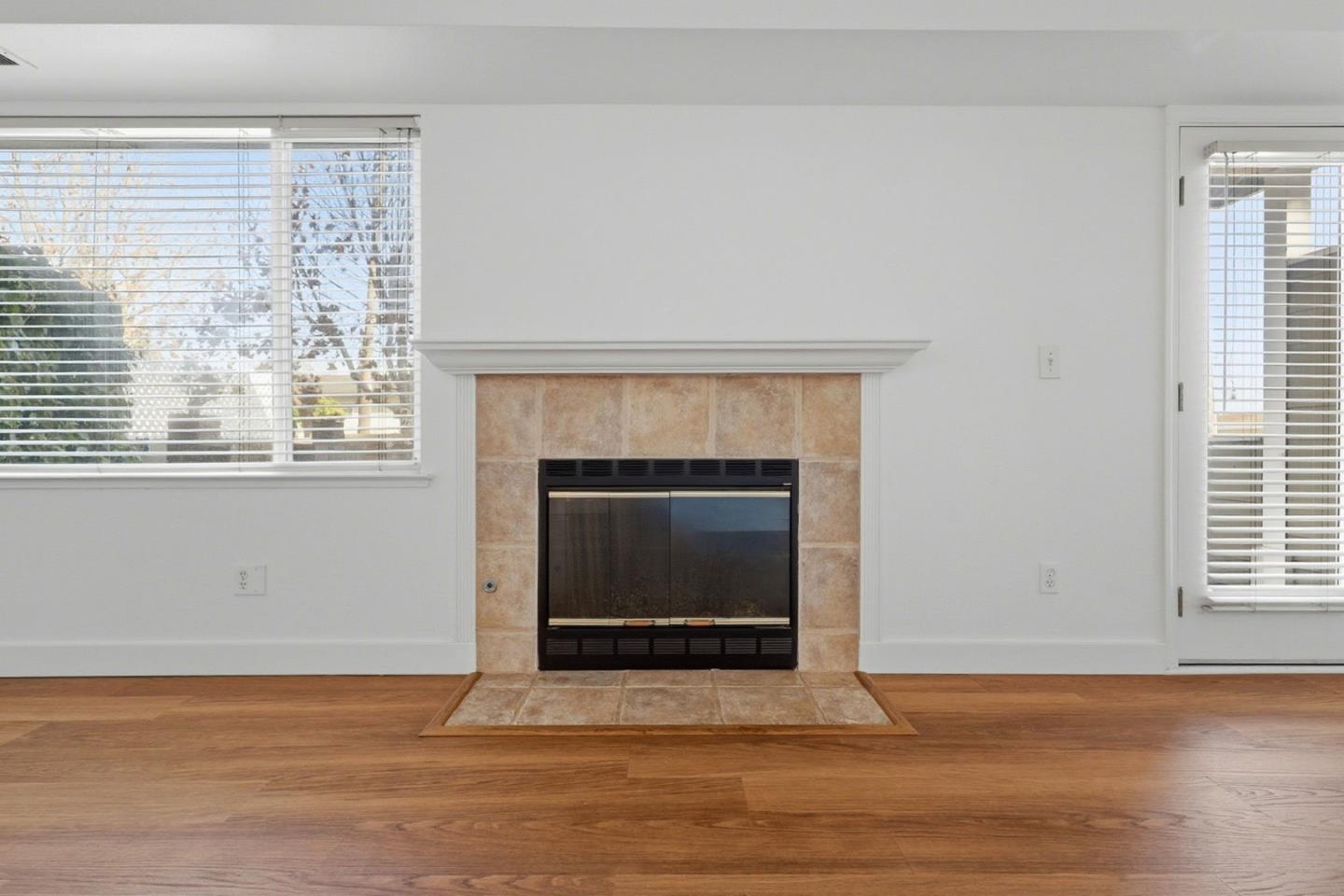 Detail Gallery Image 7 of 28 For 14 Orange Blossom Way, Watsonville,  CA 95076 - 3 Beds | 2/1 Baths