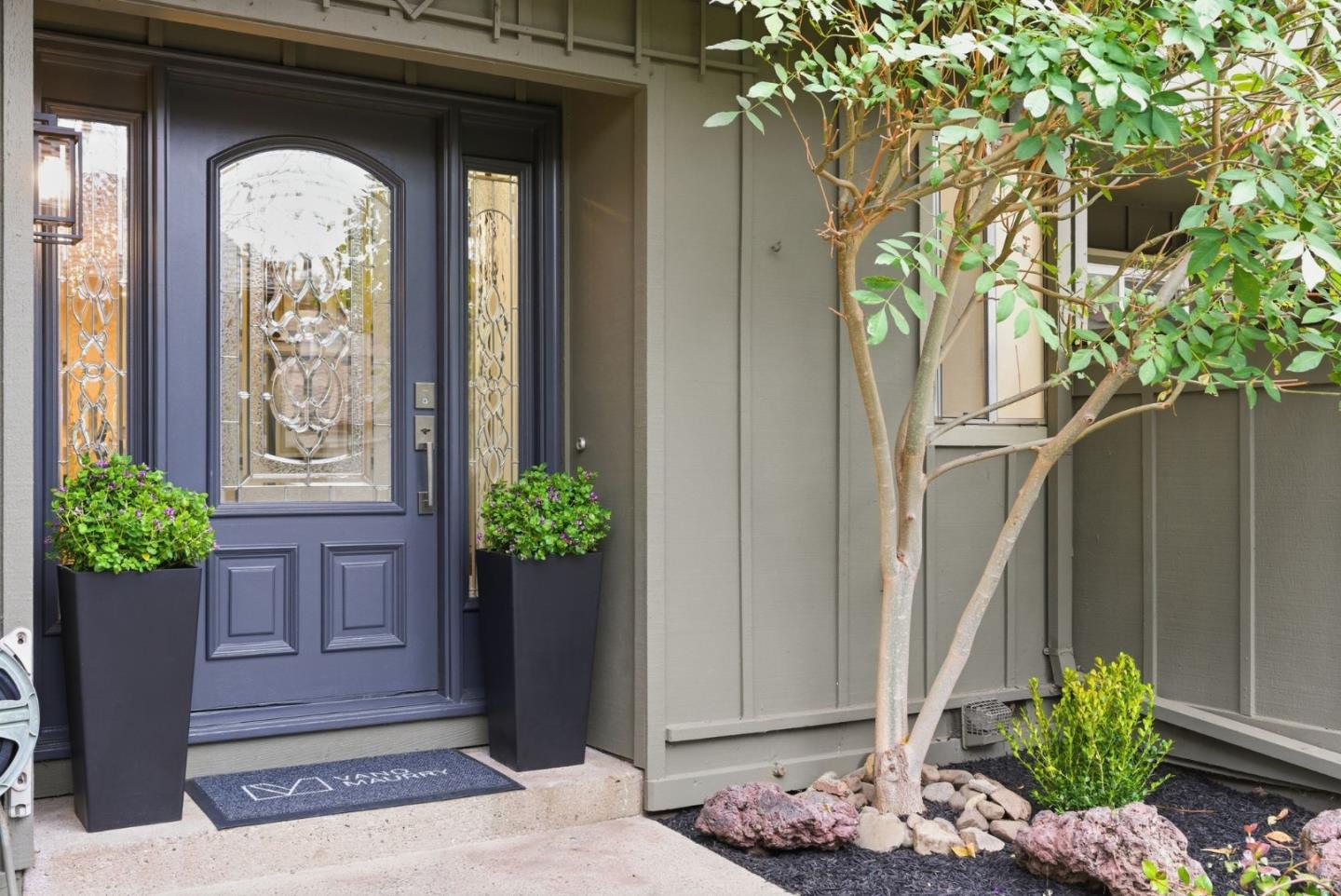 Front Image Thumbnail for ML82034439