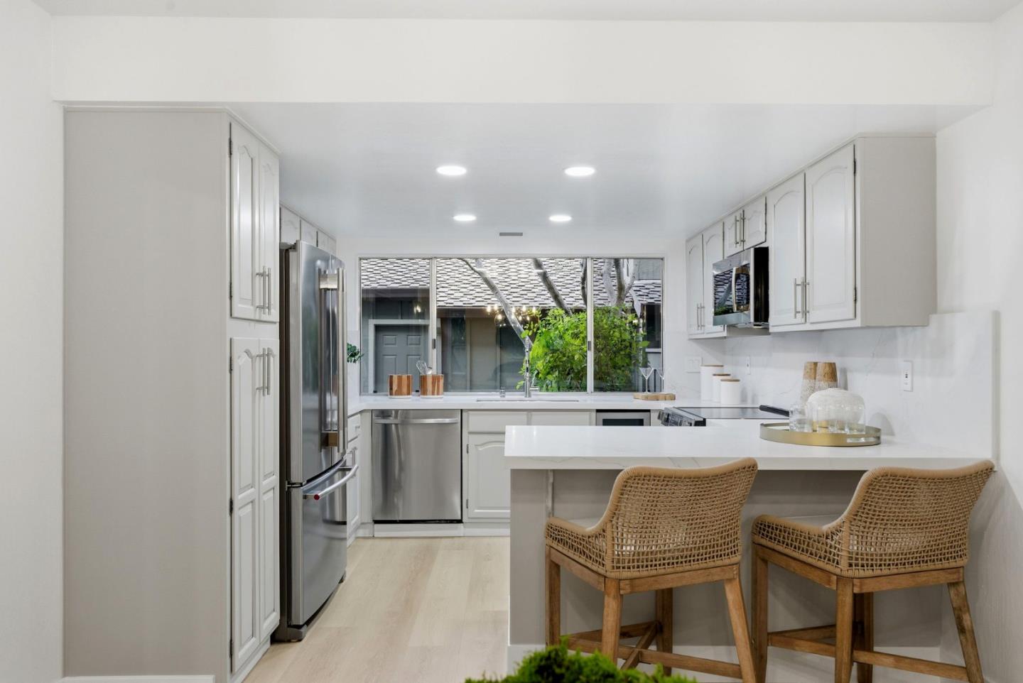 Detail Gallery Image 17 of 54 For 104 Walnut Hill Ct, Los Gatos,  CA 95032 - 3 Beds | 2/1 Baths