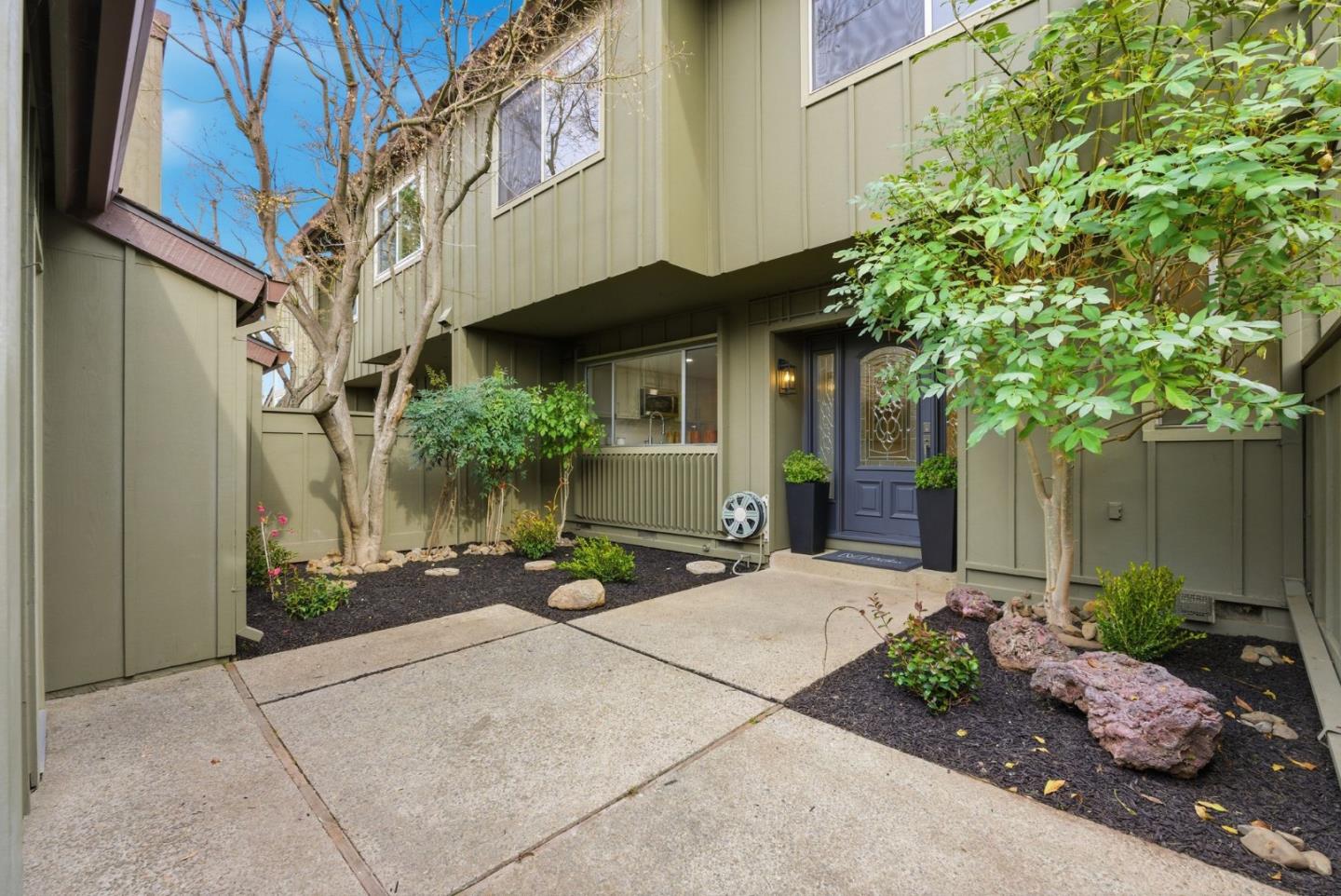 Detail Gallery Image 34 of 54 For 104 Walnut Hill Ct, Los Gatos,  CA 95032 - 3 Beds | 2/1 Baths