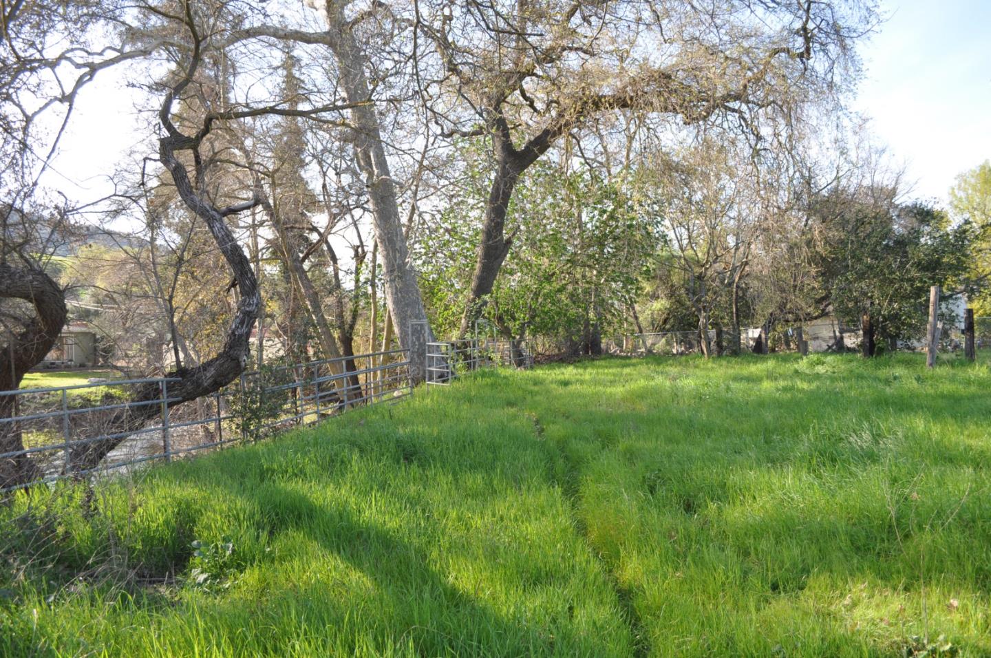 Detail Gallery Image 18 of 30 For 20300 Almaden Rd, San Jose,  CA 95120 - – Beds | – Baths