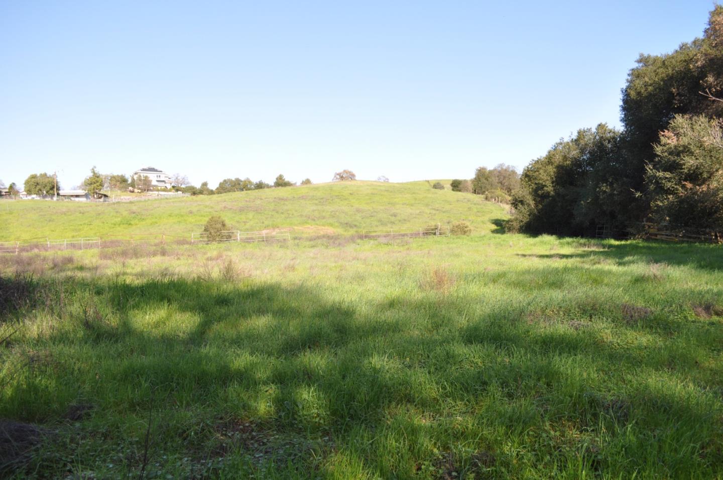 Detail Gallery Image 24 of 30 For 20300 Almaden Rd, San Jose,  CA 95120 - – Beds | – Baths