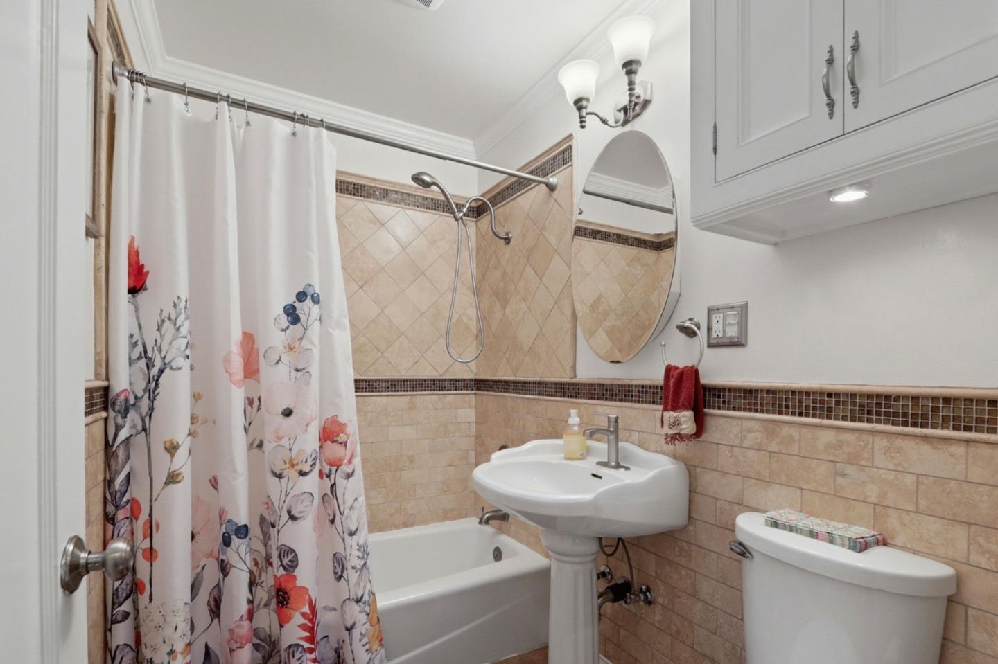 Detail Gallery Image 19 of 25 For 1385 Selo Dr, Sunnyvale,  CA 94087 - 4 Beds | 2/1 Baths