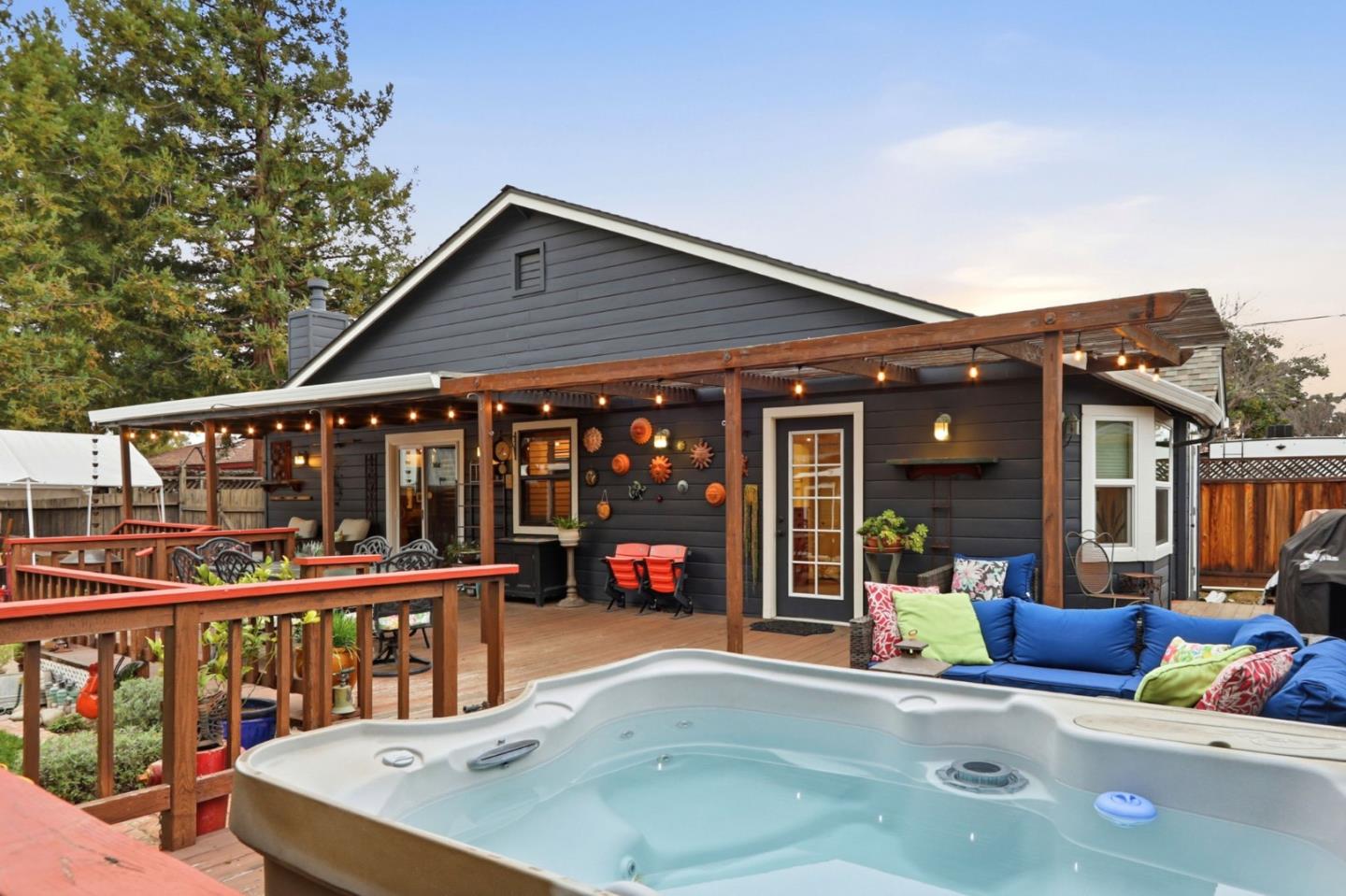 Detail Gallery Image 23 of 25 For 1385 Selo Dr, Sunnyvale,  CA 94087 - 4 Beds | 2/1 Baths