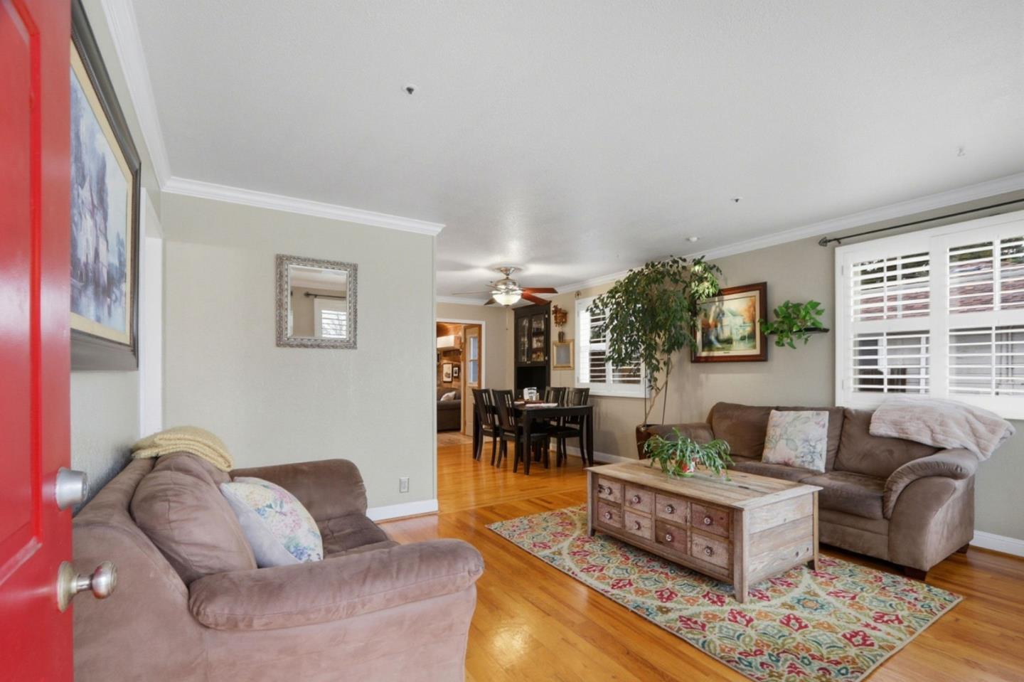 Detail Gallery Image 3 of 25 For 1385 Selo Dr, Sunnyvale,  CA 94087 - 4 Beds | 2/1 Baths