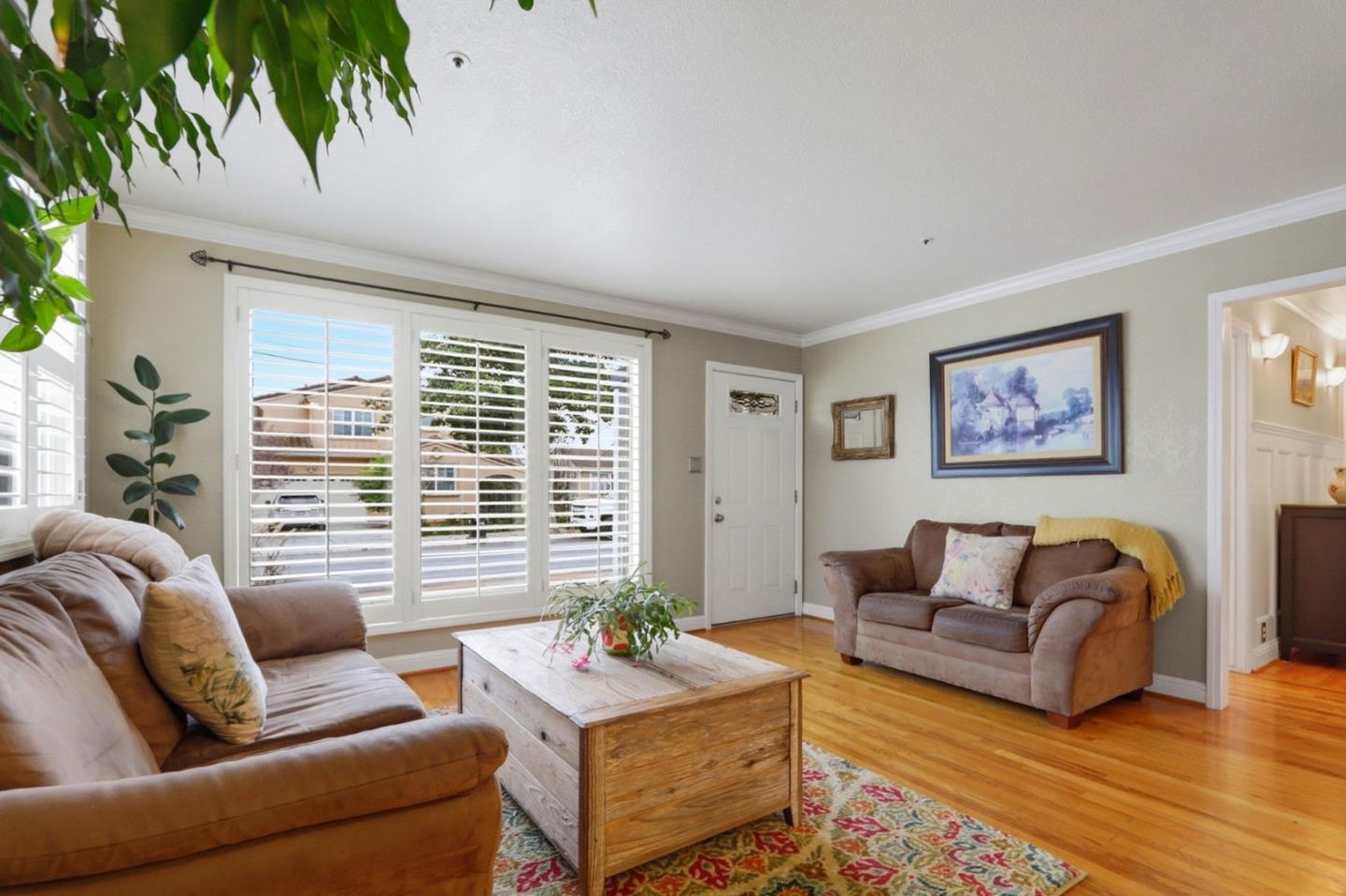 Detail Gallery Image 5 of 25 For 1385 Selo Dr, Sunnyvale,  CA 94087 - 4 Beds | 2/1 Baths