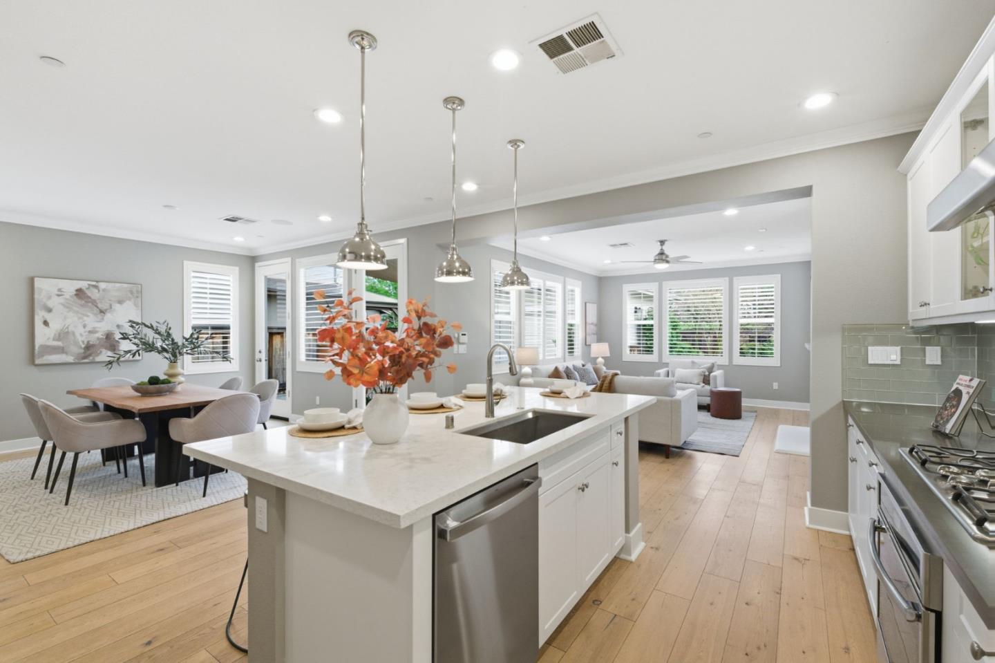 Detail Gallery Image 12 of 48 For 190 Christine Lynn Dr, Morgan Hill,  CA 95037 - 4 Beds | 3 Baths