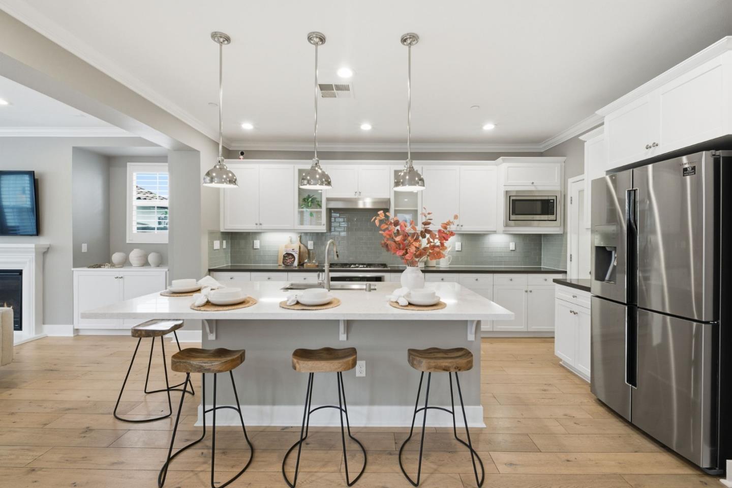 Detail Gallery Image 13 of 48 For 190 Christine Lynn Dr, Morgan Hill,  CA 95037 - 4 Beds | 3 Baths