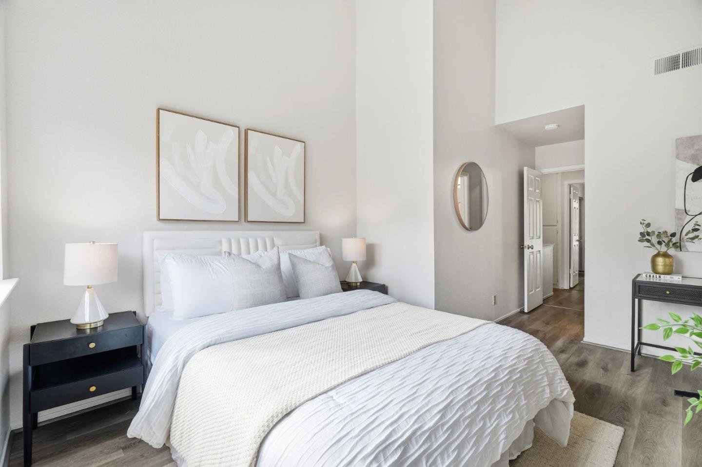 Detail Gallery Image 14 of 32 For 1045 Summershore Ct, San Jose,  CA 95122 - 2 Beds | 2/1 Baths